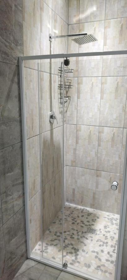 Cheers Guest House Evander Екстериор снимка