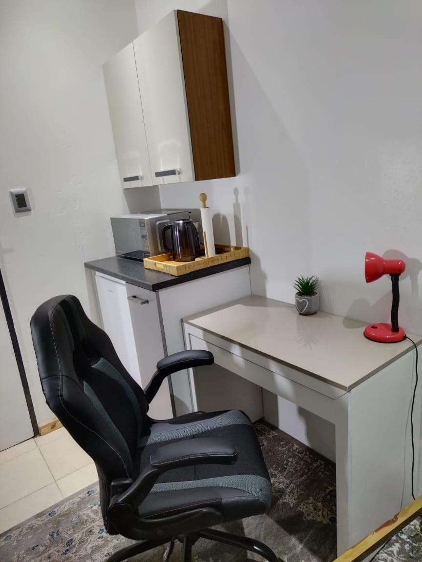 Cheers Guest House Evander Екстериор снимка