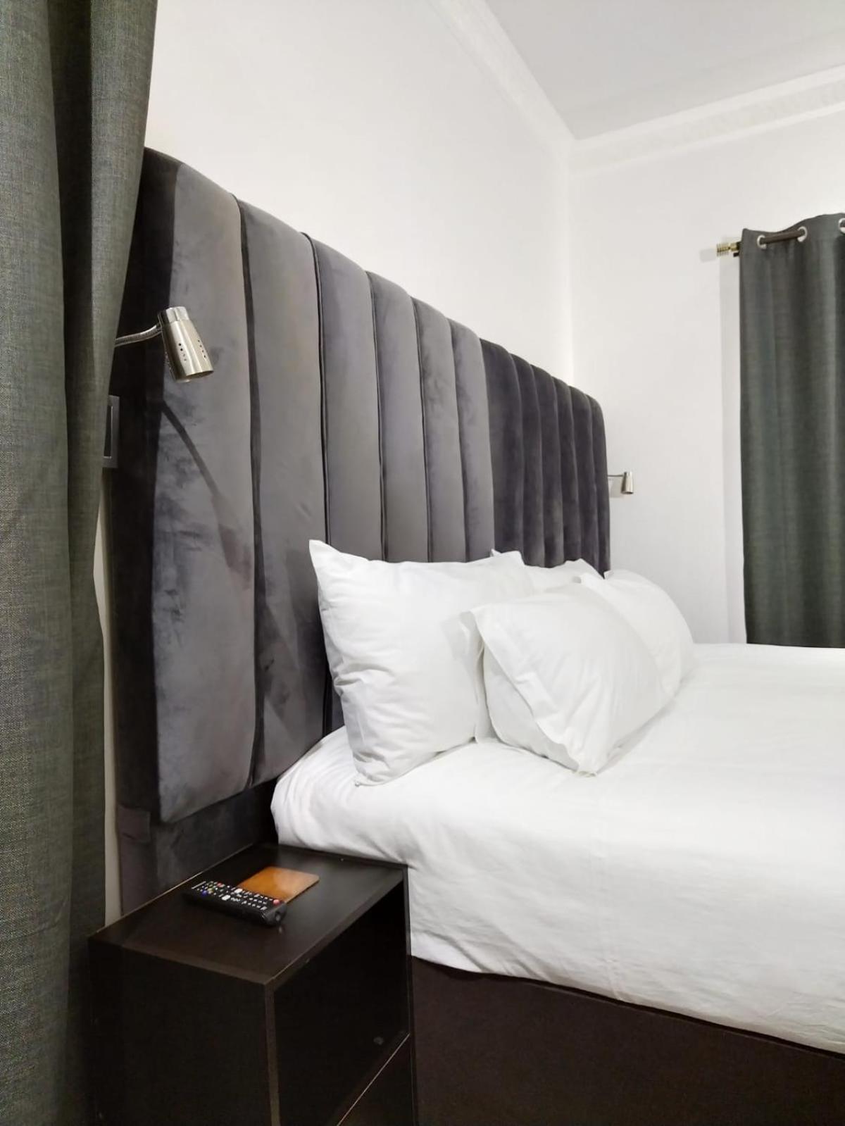 Cheers Guest House Evander Екстериор снимка