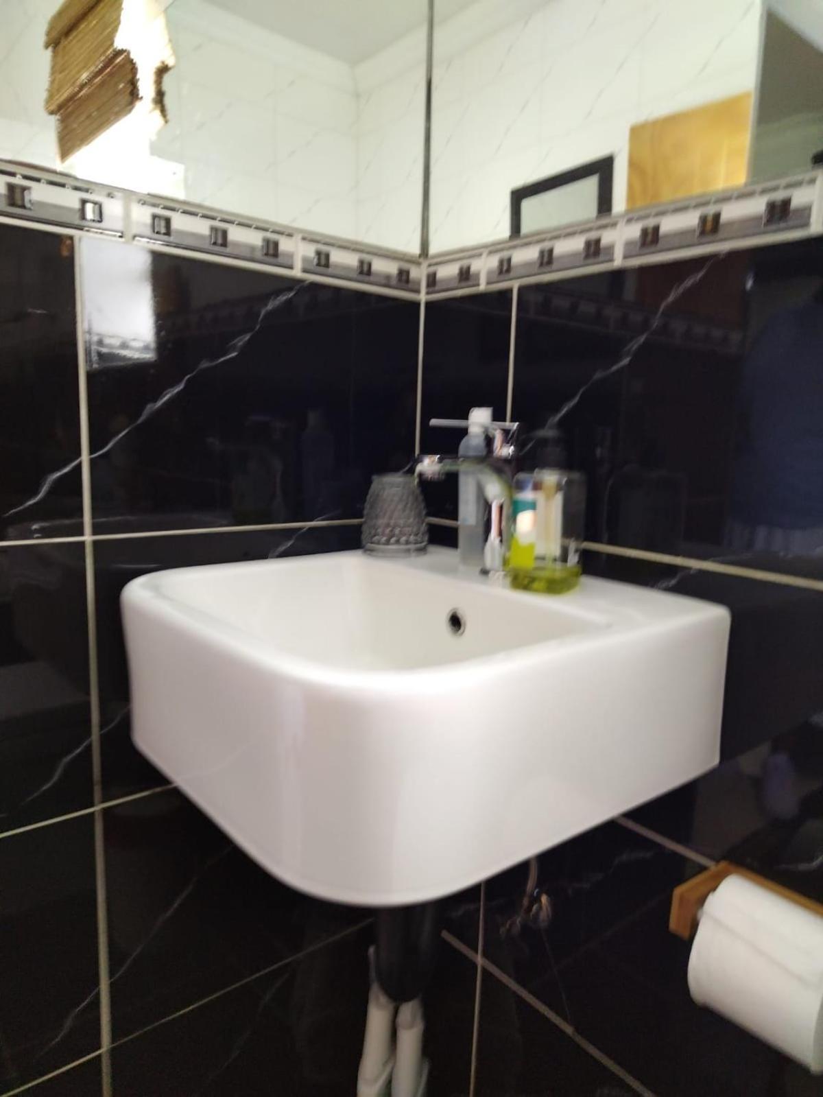 Cheers Guest House Evander Екстериор снимка