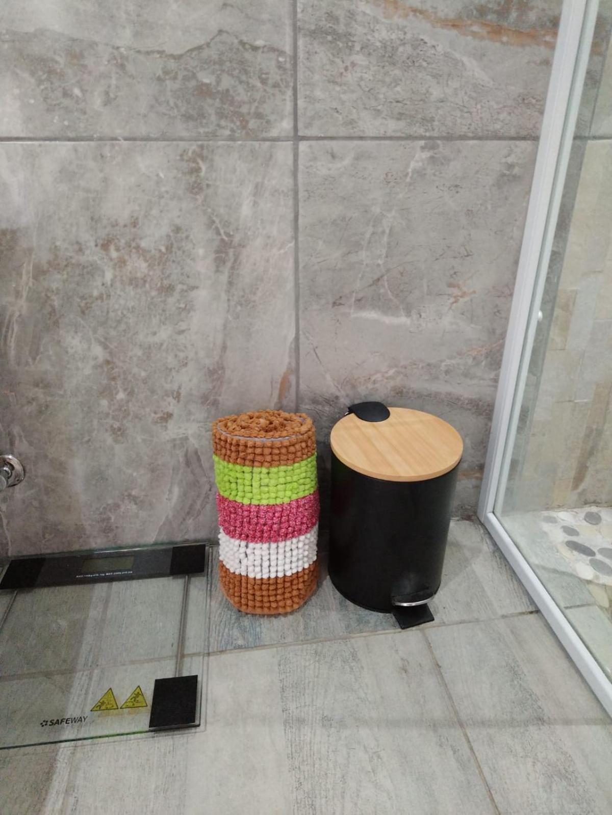 Cheers Guest House Evander Екстериор снимка